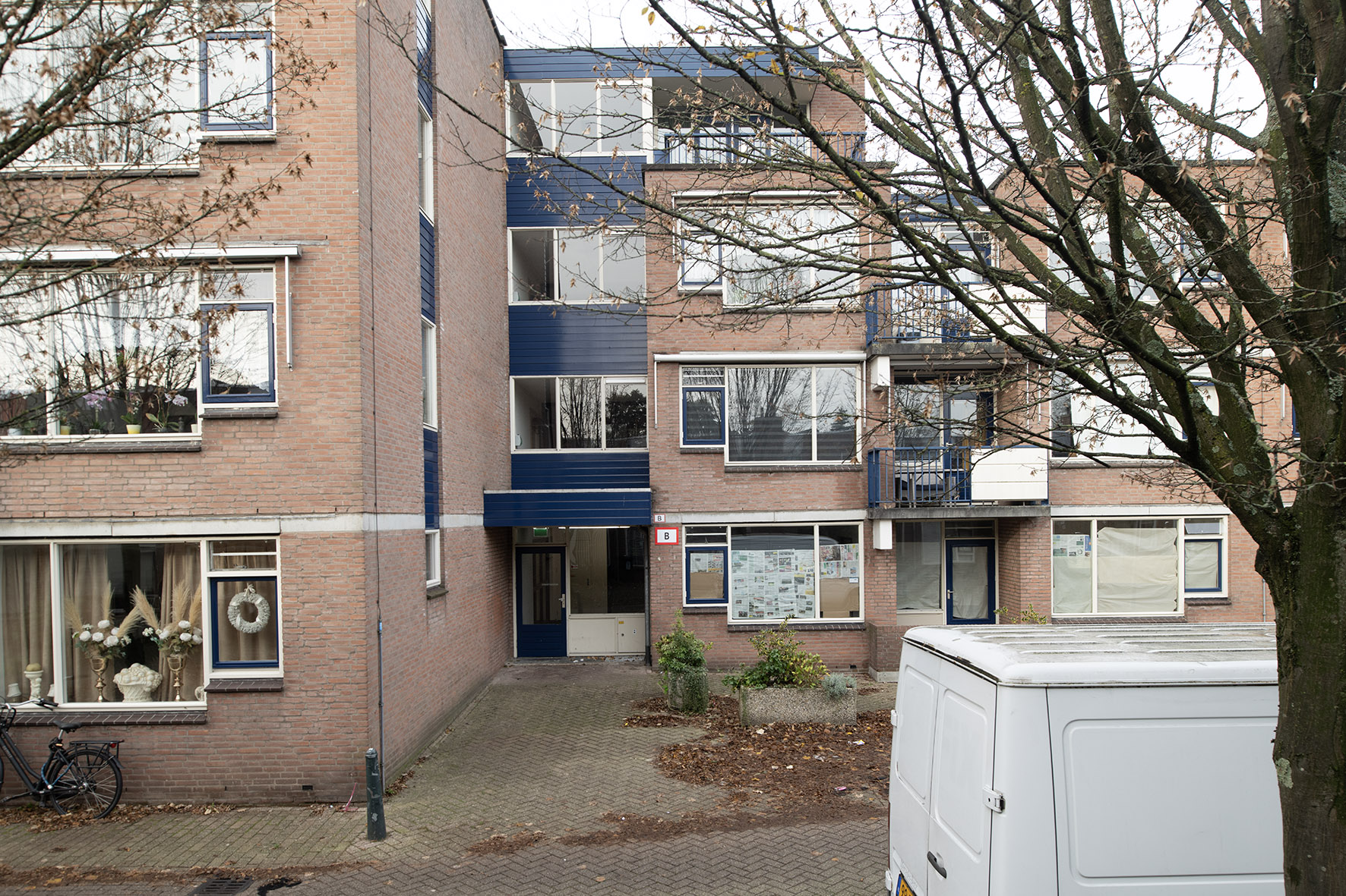 Bestaande situatie zij-entree. Foto: Rufus de Vries