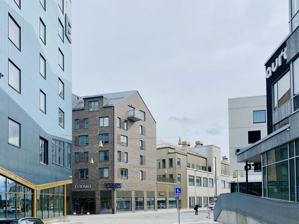 Het nieuwe winkelcentrum (foto: Hanneke)