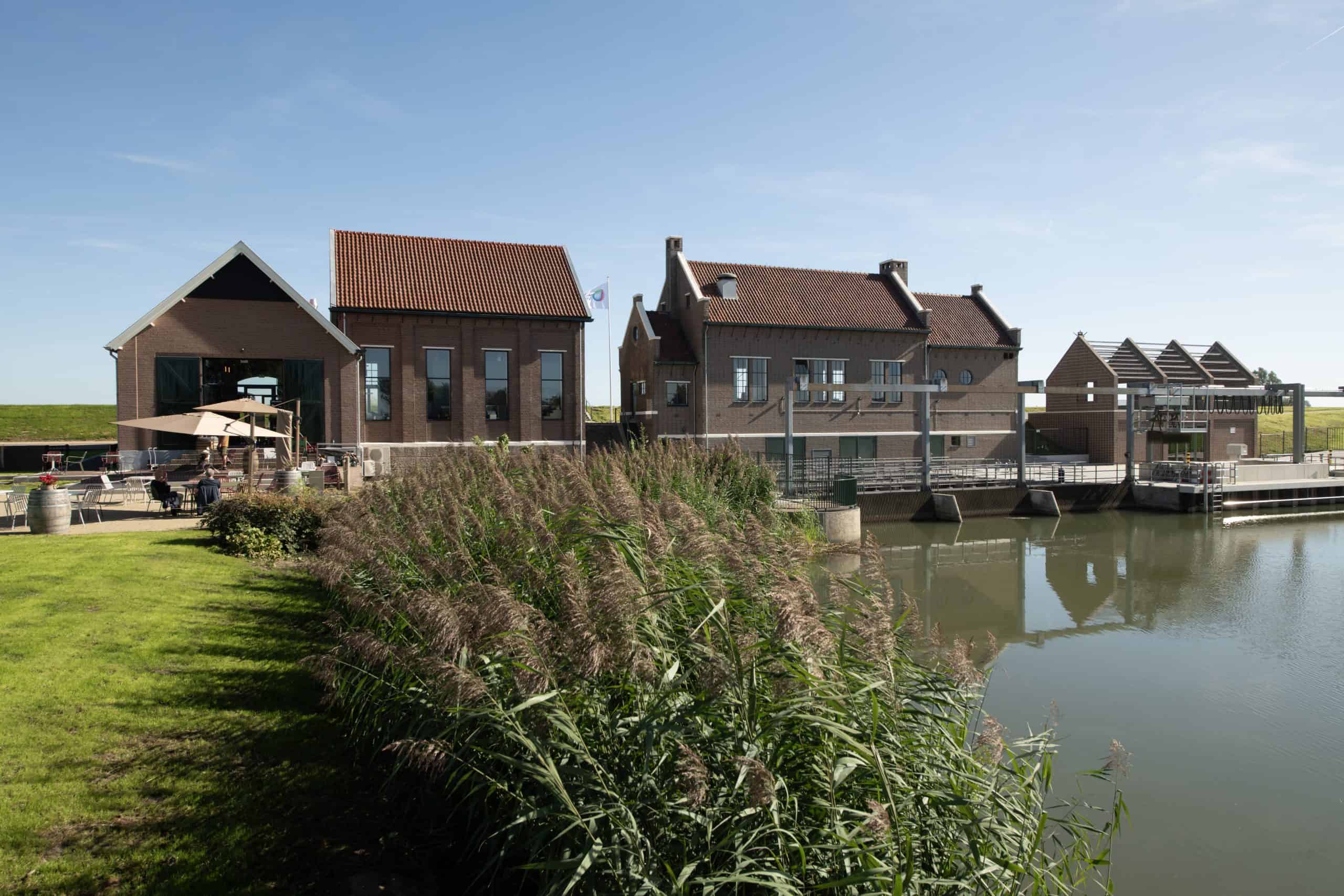 Exterieur van IESSELcider in het voormalig stoomgemaal en ketelhuis. Foto: Rufus de Vries