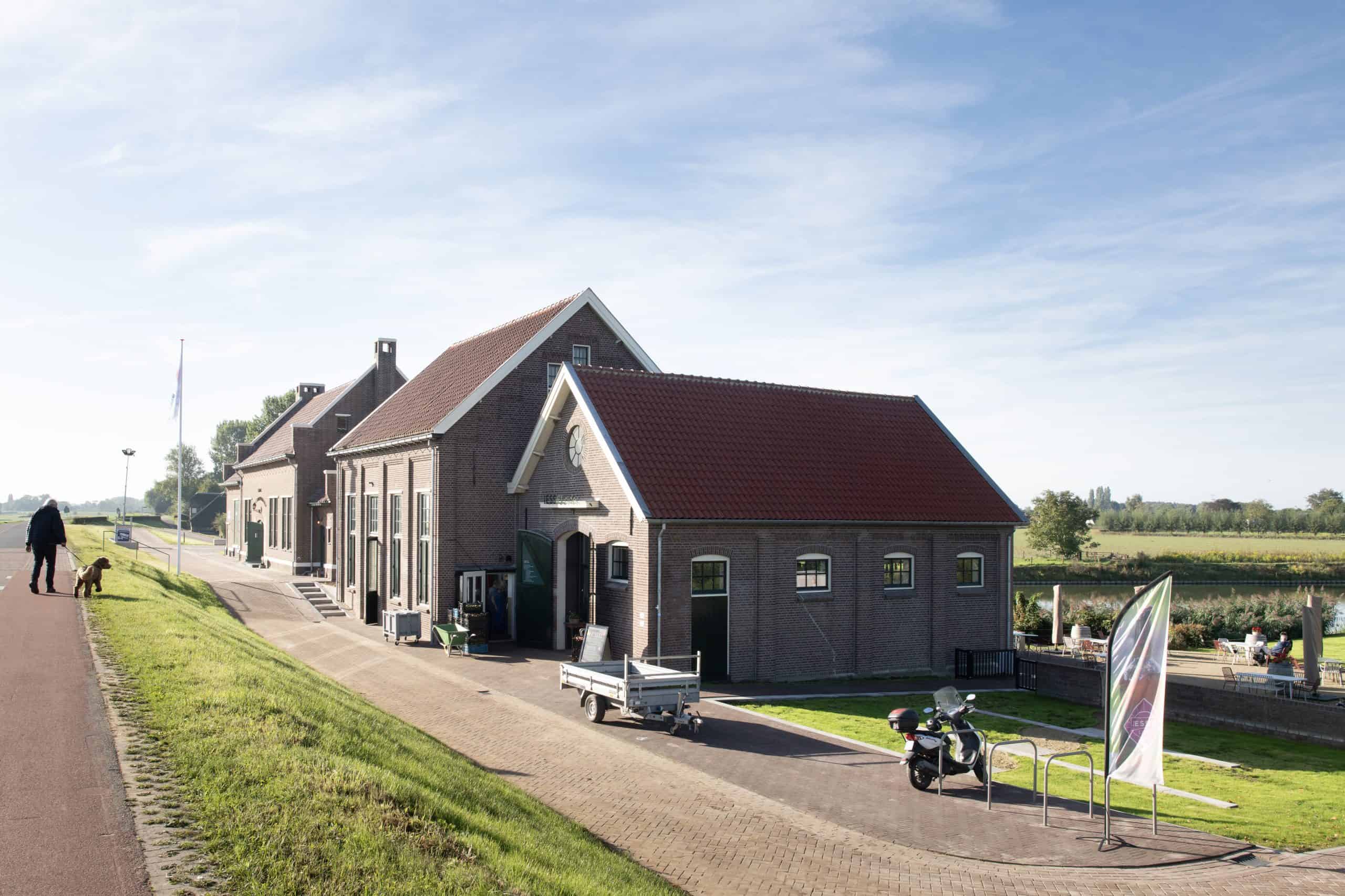 Exterieur van IESSELcider in het voormalig stoomgemaal en ketelhuis. Foto: Rufus de Vries